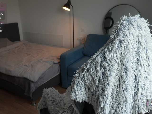 KristinaMedow online show from April 8, 2:38 pm