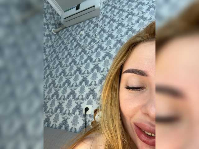 YourSweetheart777 online show from August 14, 1:15 pm