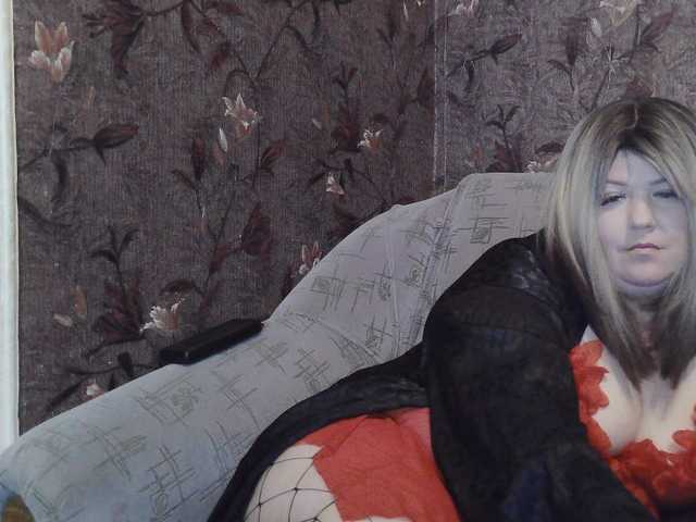SanLuna online show from August 2, 8:49 pm