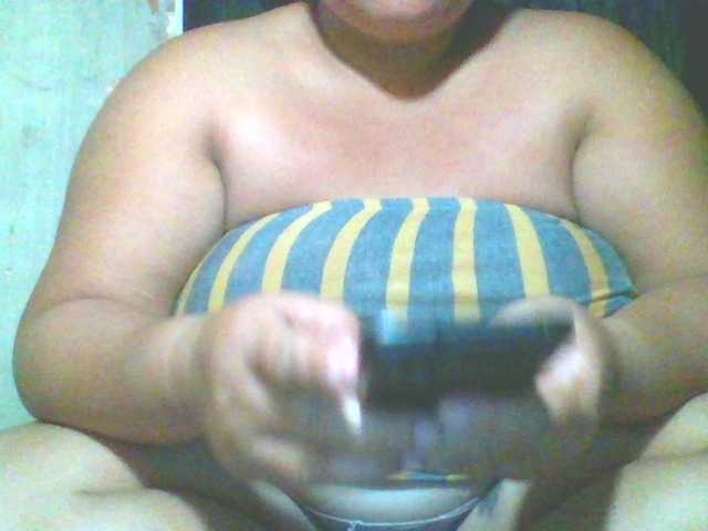 Yummypussy432 online show from August 11, 12:56 am