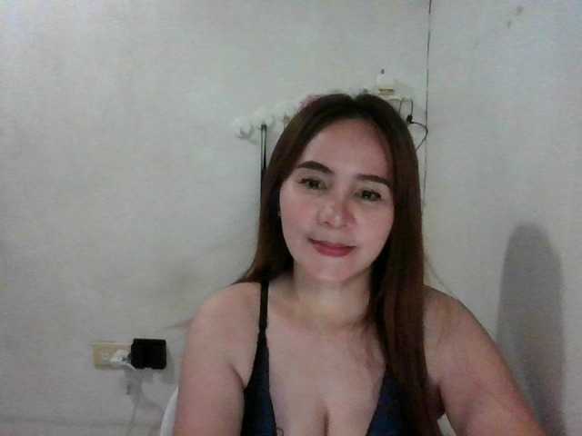 ZGoddessNatalie17 online show from June 14, 6:10 am