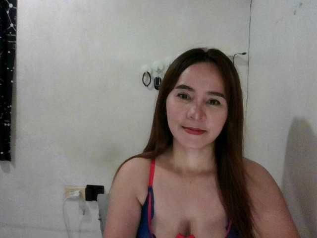 ZGoddessNatalie17 online show from June 27, 9:34 am