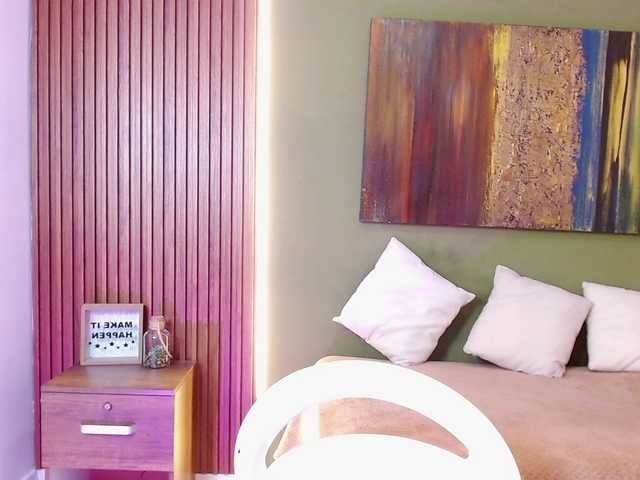 Zaara-Black online show from August 15, 1:26 pm