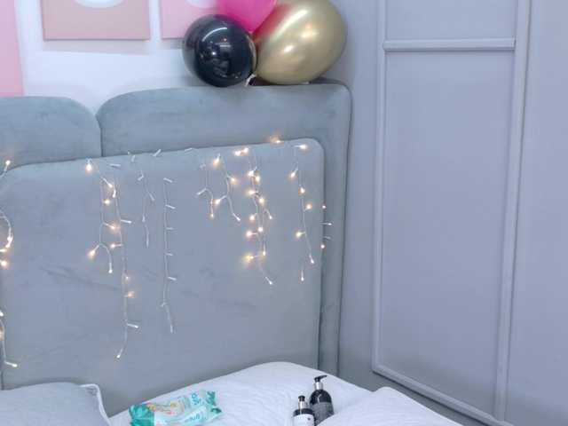 ZaharaFox2 online show from July 31, 12:39 am