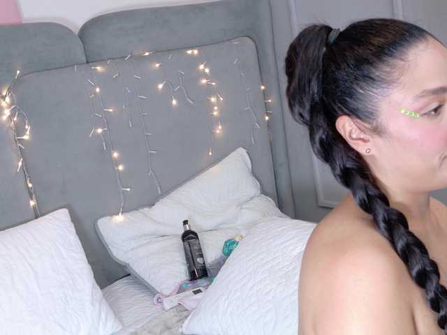 ZaharaFox2 online show from August 15, 6:01 pm