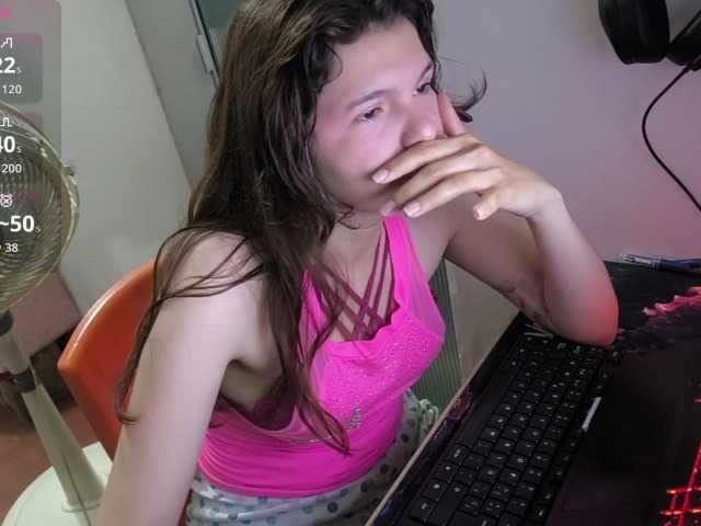 Zeldaprincess77 online show from August 12, 12:24 am