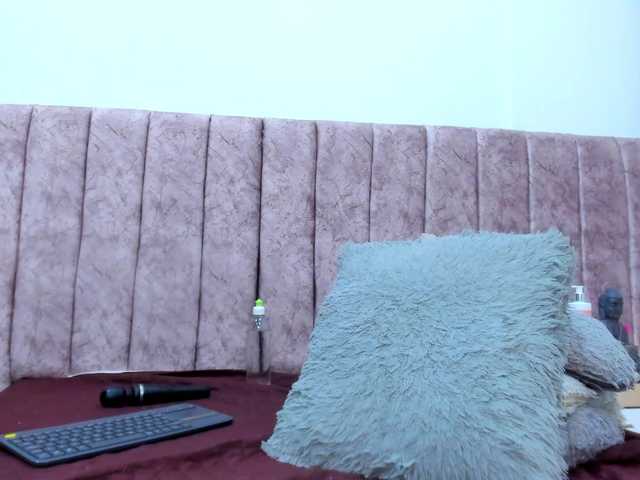 Zoe-Evaanss online show from July 28, 11:22 pm