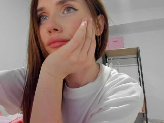 ZoiKissy online show from June 23, 1:39 am