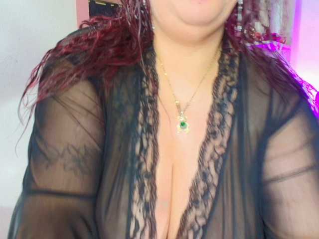 Zully-Green online show from August 2, 10:55 am