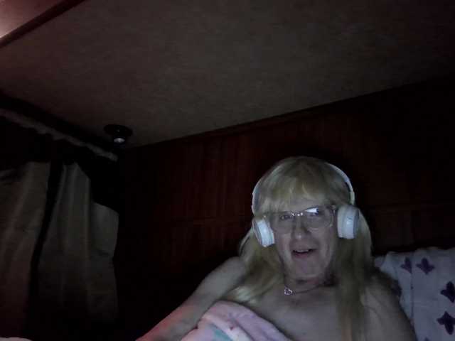 acorn551 online show from August 16, 3:10 am