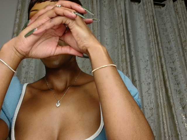 adriana crystal online show from May 28, 8:01 pm