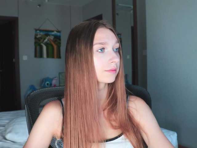 alisaa01 online show from August 2, 3:02 am