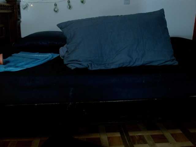 alissoncastro1996 online show from August 7, 7:14 pm
