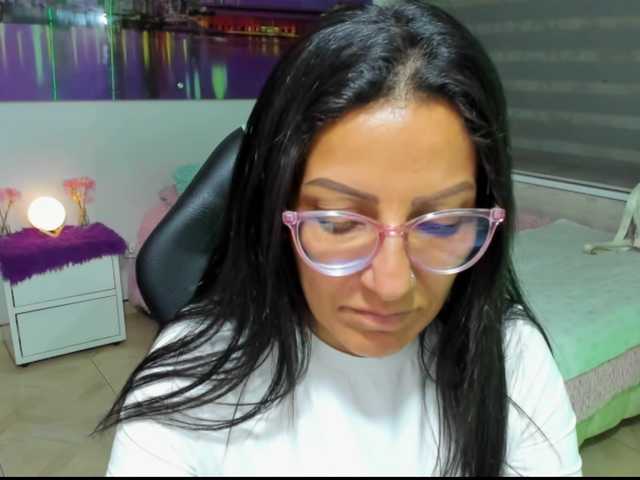 alma-blue online show from June 20, 11:38 pm