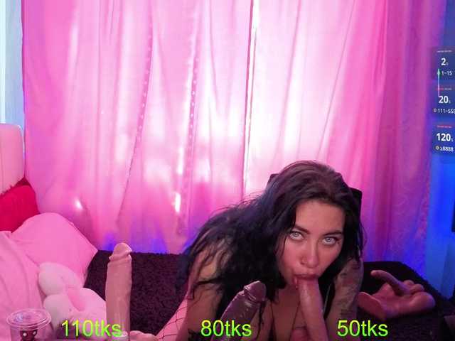 almendra08 online show from July 6, 7:06 pm