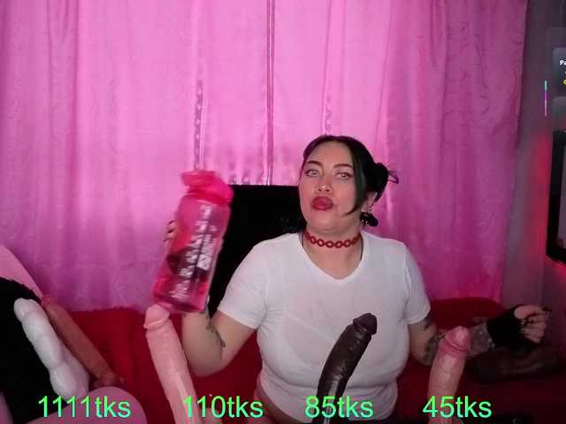 almendra08 online show from July 16, 9:26 pm