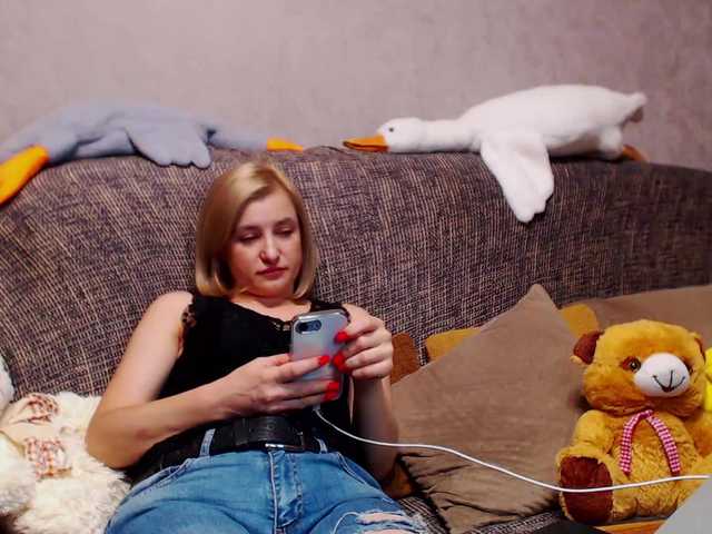 misssQueen online show from July 31, 10:48 pm