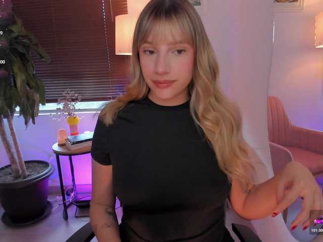 ameliegraham online show from August 9, 7:04 pm