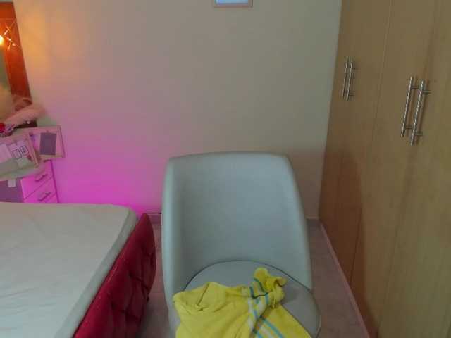ameliiporter online show from July 15, 2:18 pm