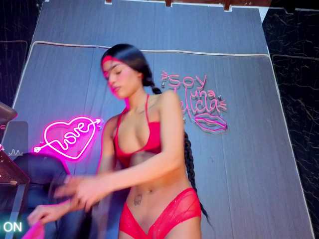 amgeline online show from August 4, 8:28 pm