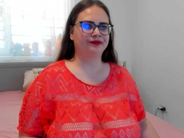 amiravyxen online show from August 6, 11:20 am