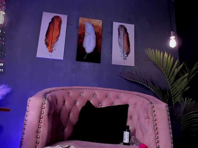 amyevans online show from August 14, 9:18 pm