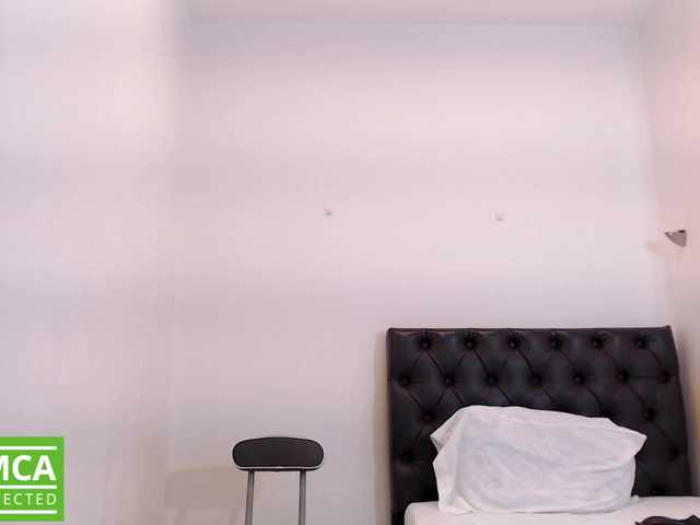 amysnow online show from August 12, 10:56 pm