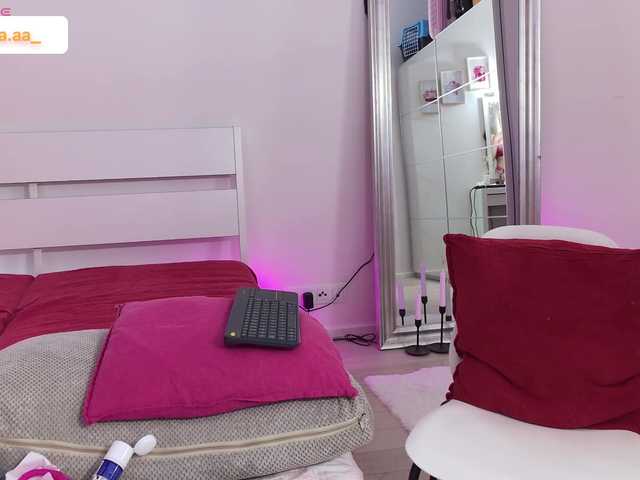 andrea00955 online show from August 5, 1:20 pm
