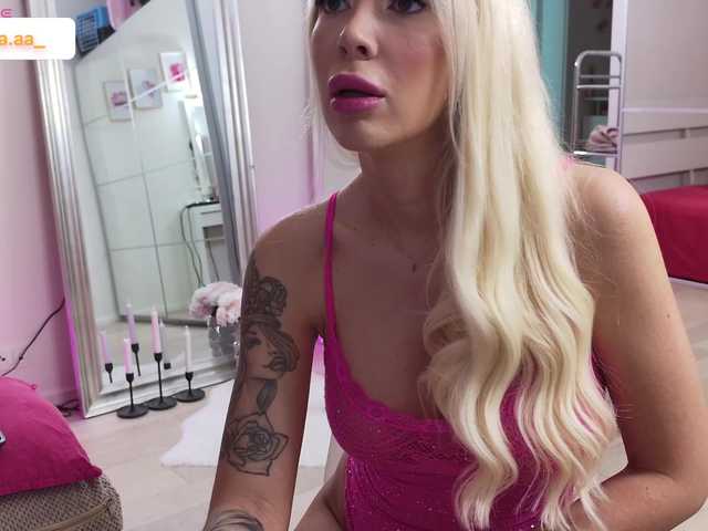 andrea00955 online show from August 7, 8:03 am