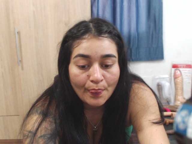 andreitatrujillo online show from June 1, 10:24 pm