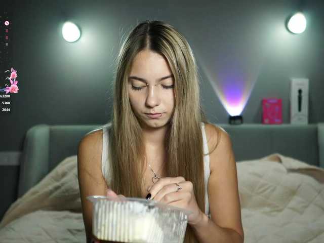 ange-linka online show from August 12, 6:43 pm
