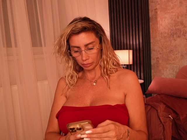 angell-wow online show from August 12, 10:12 pm