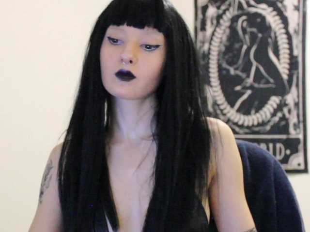angelmidnight online show from March 29, 10:45 pm