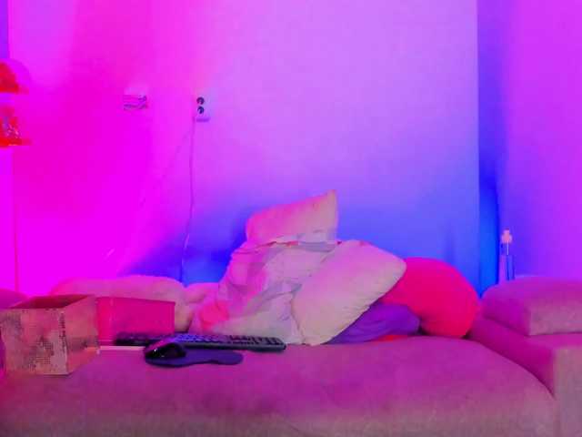 angisousa online show from August 1, 11:22 pm