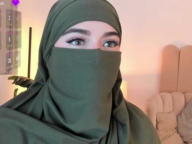 anna-henao online show from July 19, 4:14 am