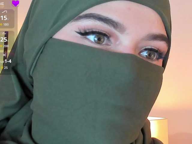 anna-henao online show from July 22, 9:22 am