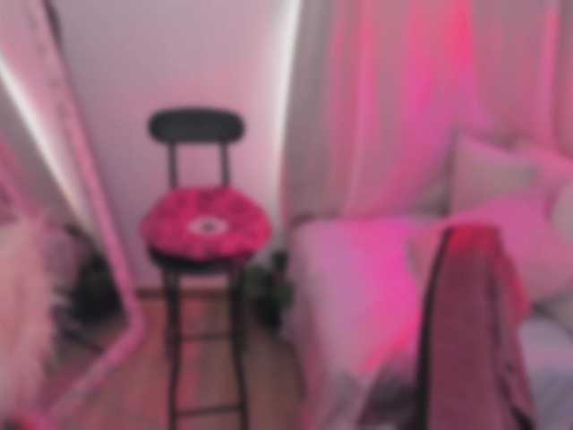 annewayne online show from August 10, 12:39 pm