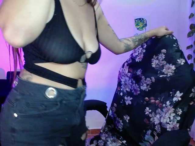 anyablack230 online show from July 31, 6:52 am