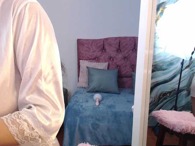anymar online show from August 12, 3:03 pm