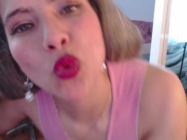 anymar online show from August 15, 11:36 am