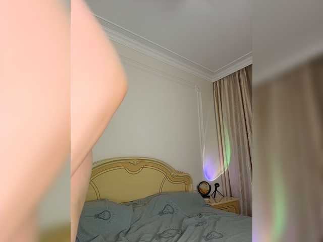 avolood online show from August 15, 4:38 am