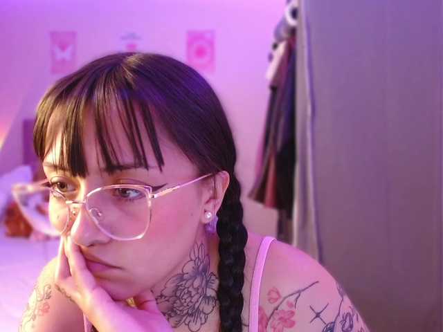 azuna1 online show from August 4, 4:26 pm