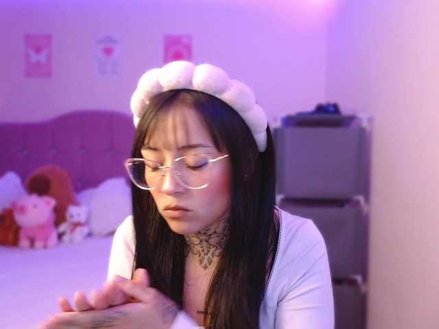 azuna1 online show from August 5, 4:38 pm
