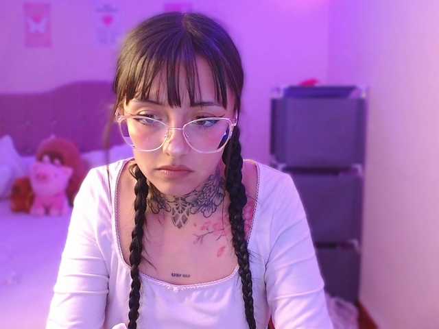 azuna1 online show from August 6, 8:08 pm