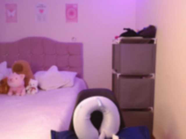 azuna1 online show from August 11, 3:58 pm