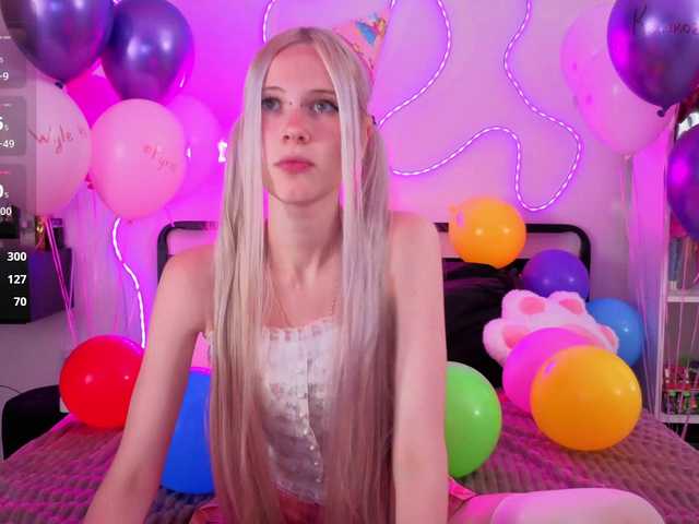 bbybee-lin online show from August 15, 2:32 pm