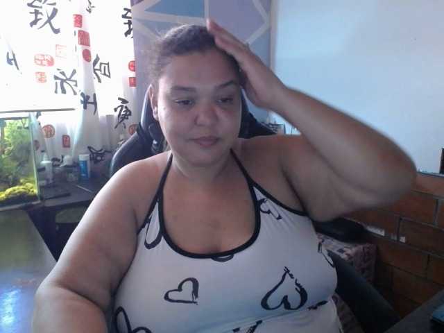 beautifulchubbyqueen online show from August 10, 1:56 pm
