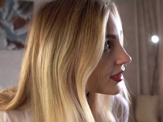 beckymadsons online show from August 11, 11:12 am