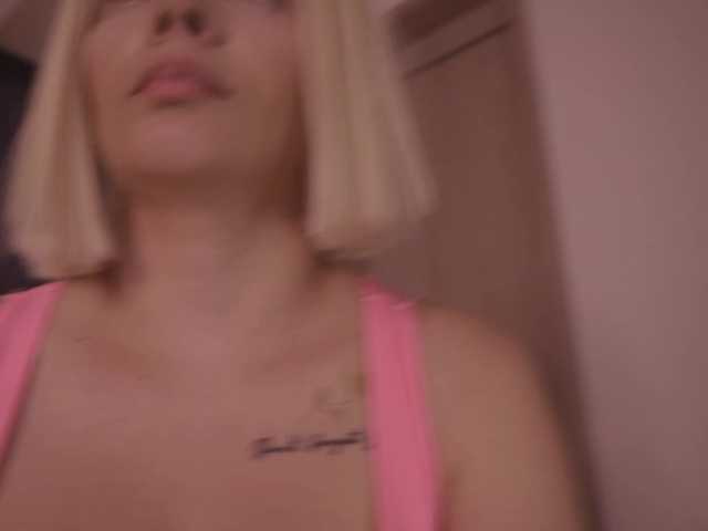 bella-adams online show from July 20, 3:31 am
