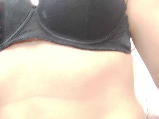 bella-moss online show from August 14, 10:35 pm